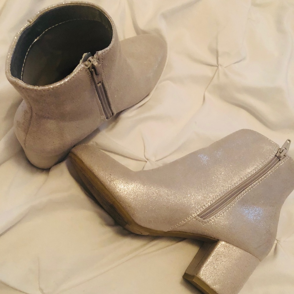 Silver ankle bootie